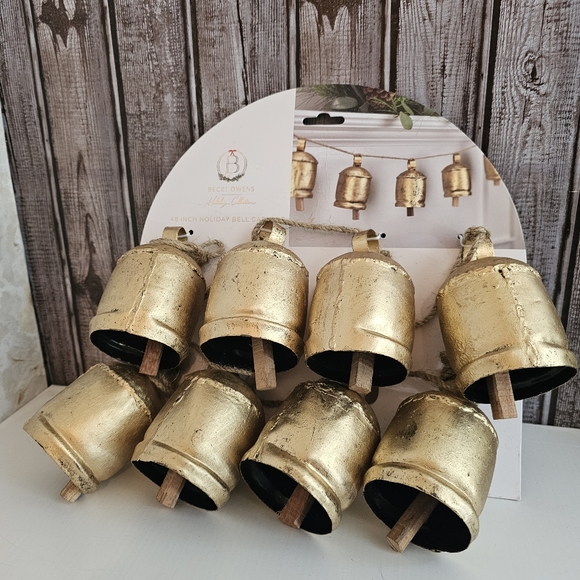 *Holiday Bell Garland - Picture 3 of 15